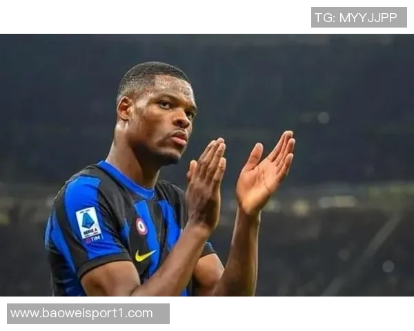 邓弗里斯脚踝持续疼痛或将缺席明年赛季复出计划不明